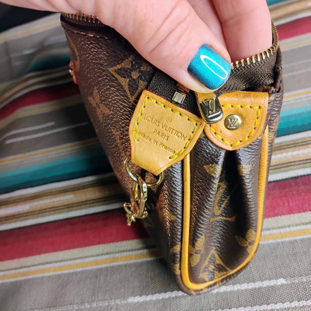 Louis Vuitton Brown Monogram Clutch - Picture 9 of 16